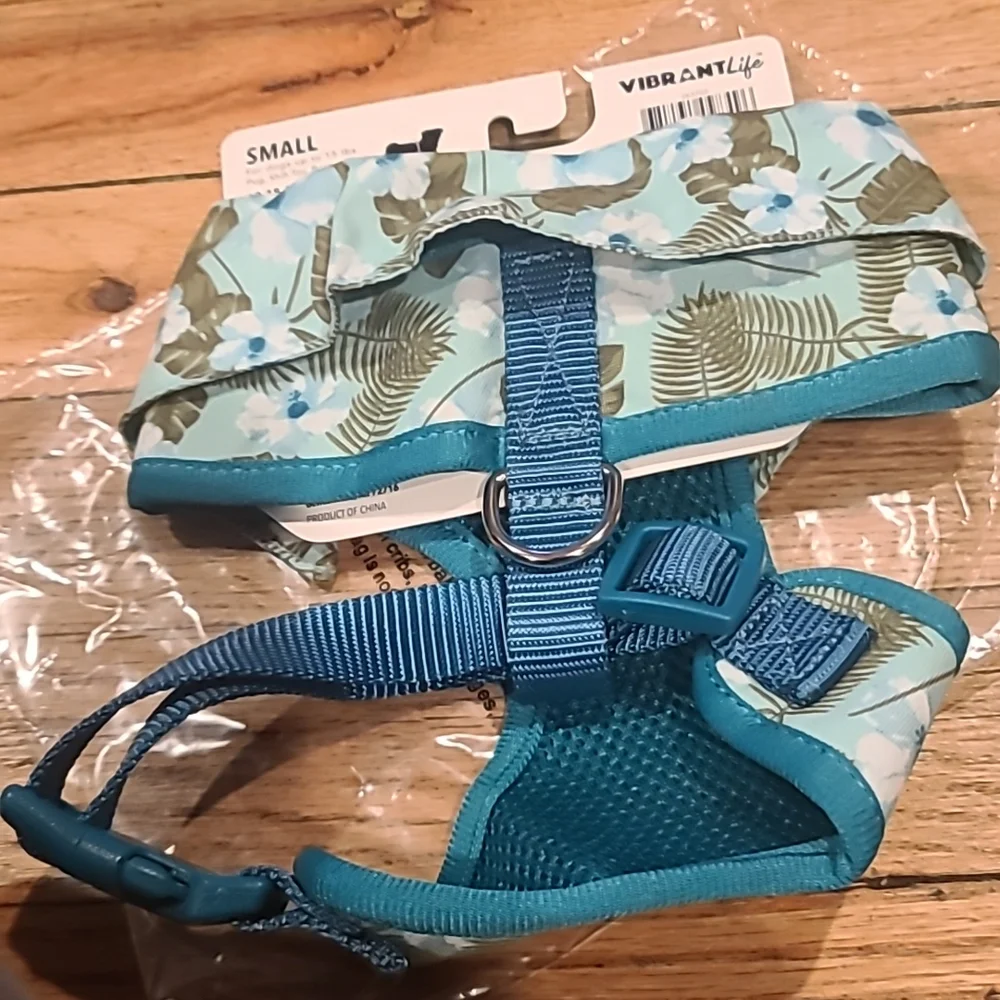 ❤️10/$40 New Vibrant life Hawaiian tropical pet harness